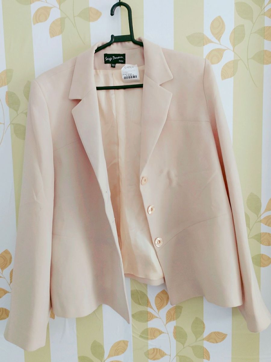 Blazer Feminino Estruturado Na Cor Nude Ombreiras Tam Da Marca