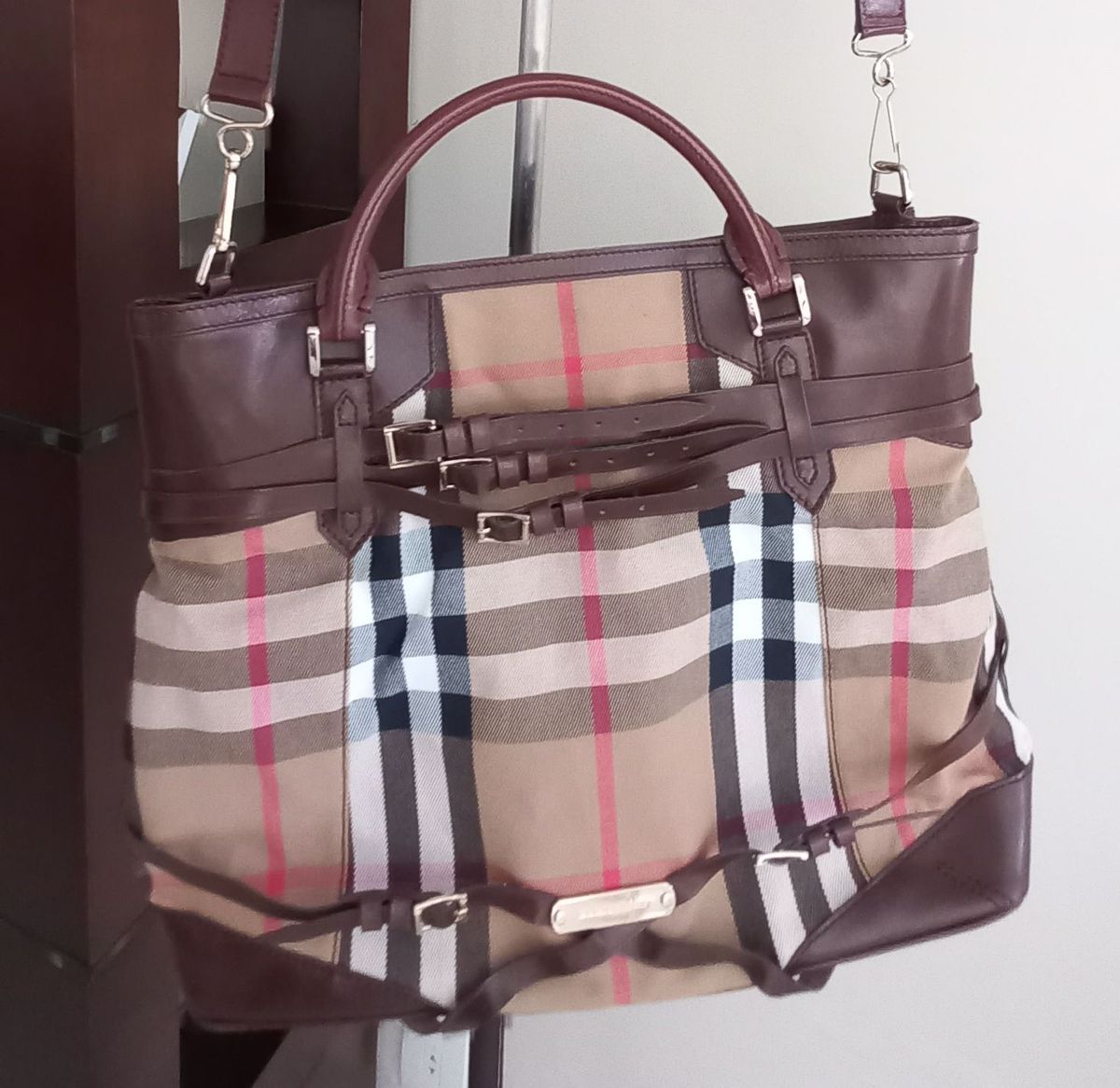 Bolsa Burberry Couro E Tecido Al A Adicional Semi Nova Bolsa De