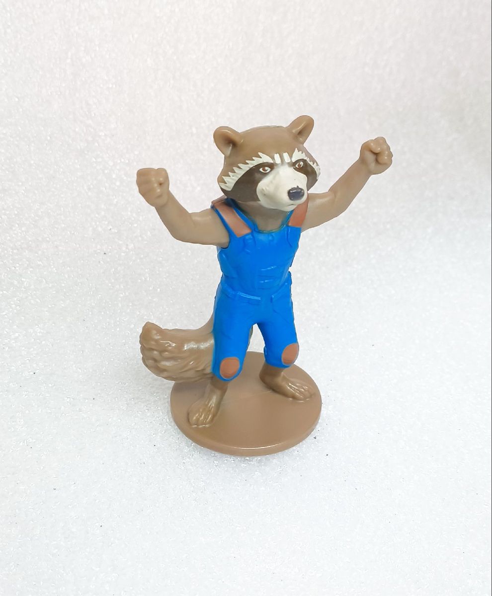 Boneco Rocket Raccoon Guardiões da Galáxia Marvel Vingadores