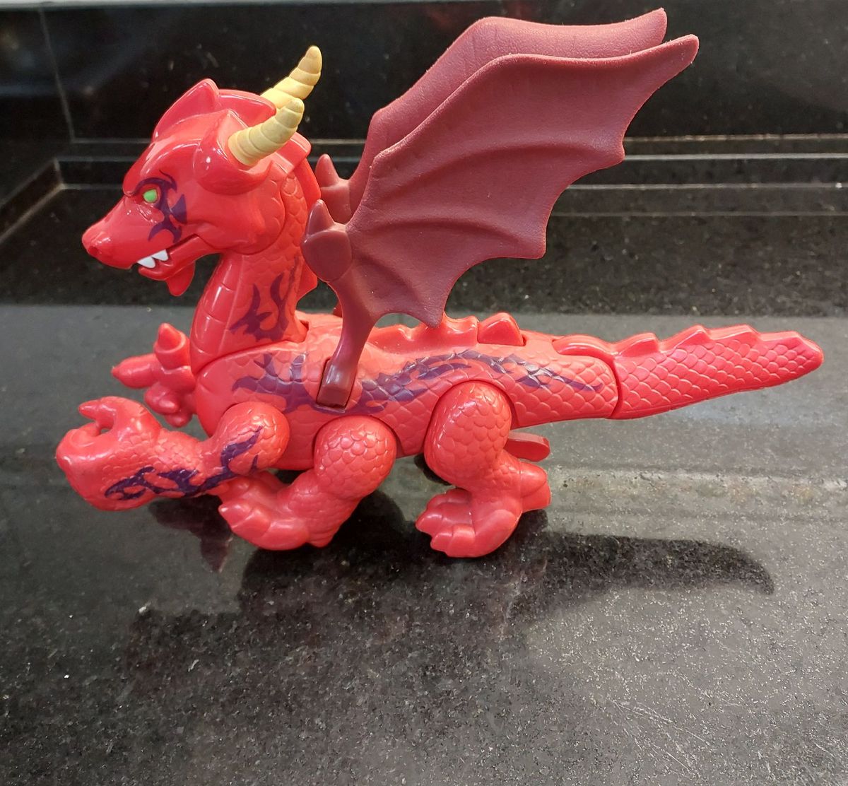 Brinquedo Dragao Vermelho Mexe As Asas E Abre A Boca Brinquedo Para