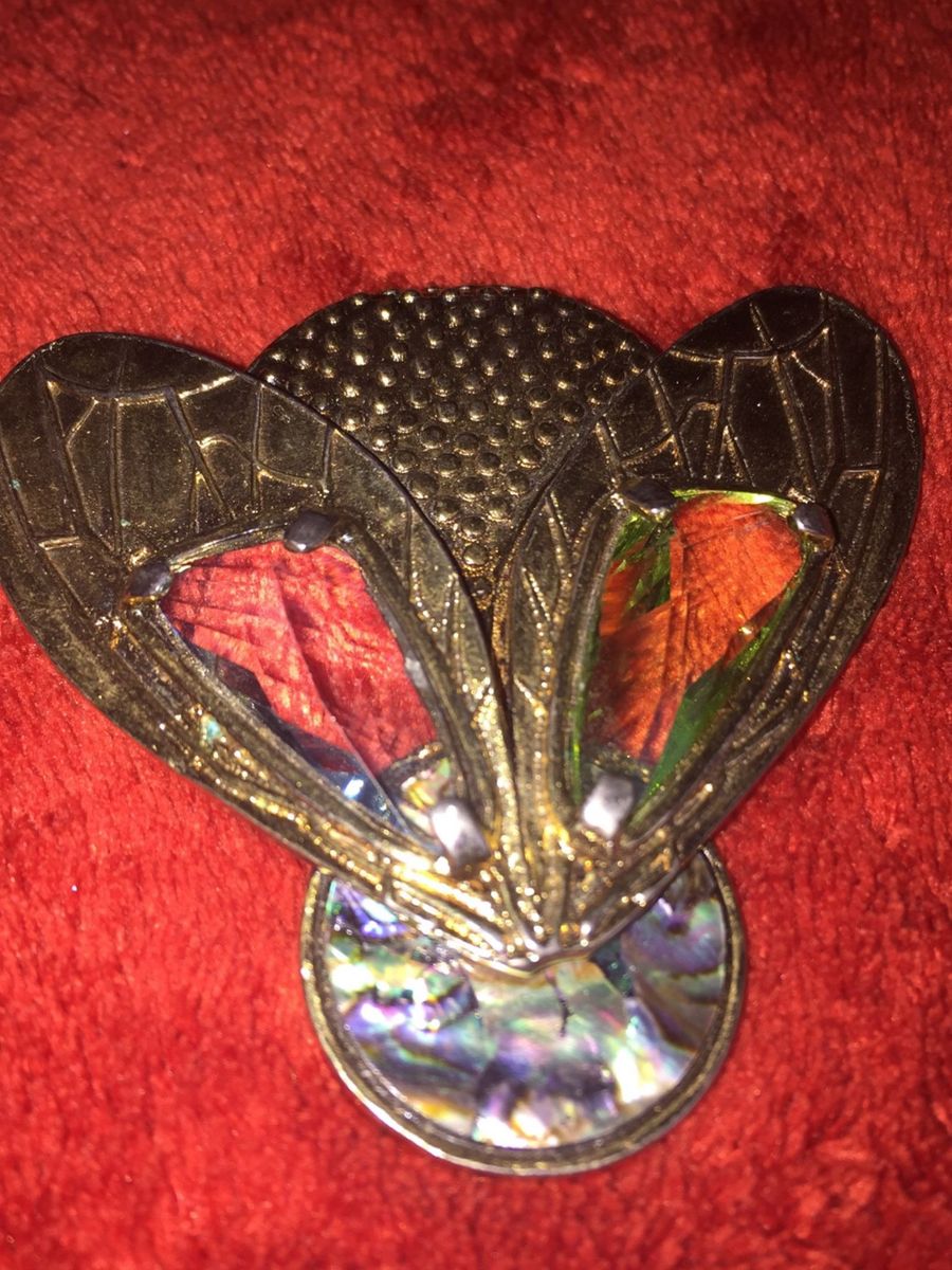 Broche Camila Klein Dourado Detalhe Em Concha Abalone E Cristais