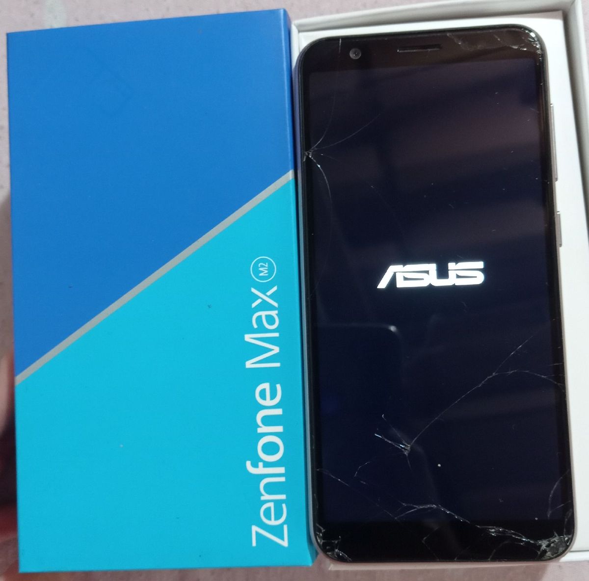 Celular Asus Zen Fone Max 32g de Memória e 3 de Ram Item Info