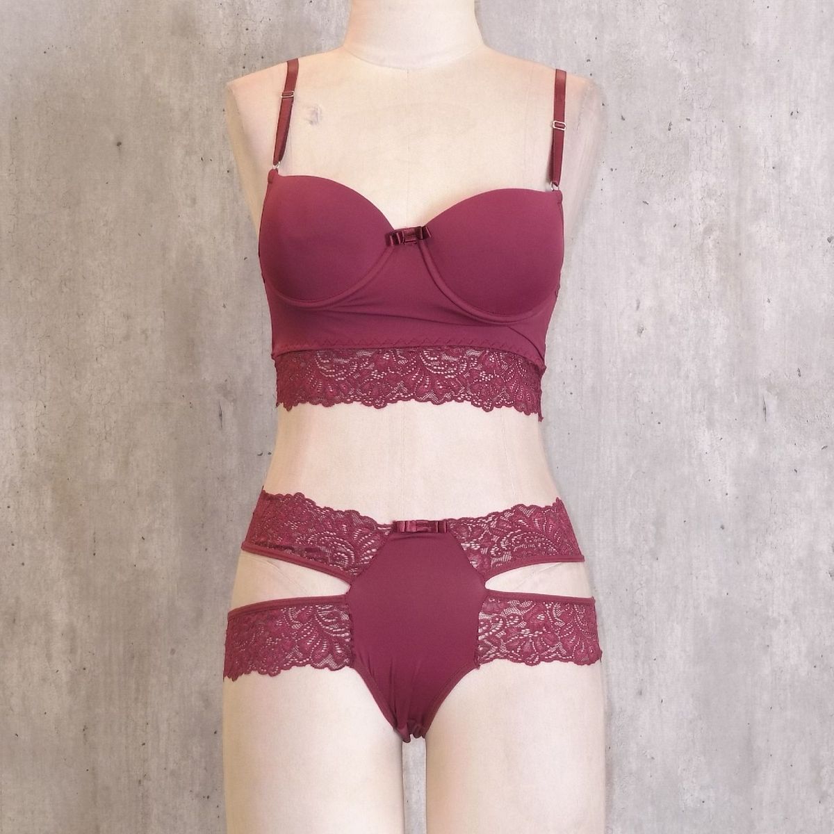 Conjunto Calcinha e Sutiã Vinho Lingerie Feminina D Mimus Usado