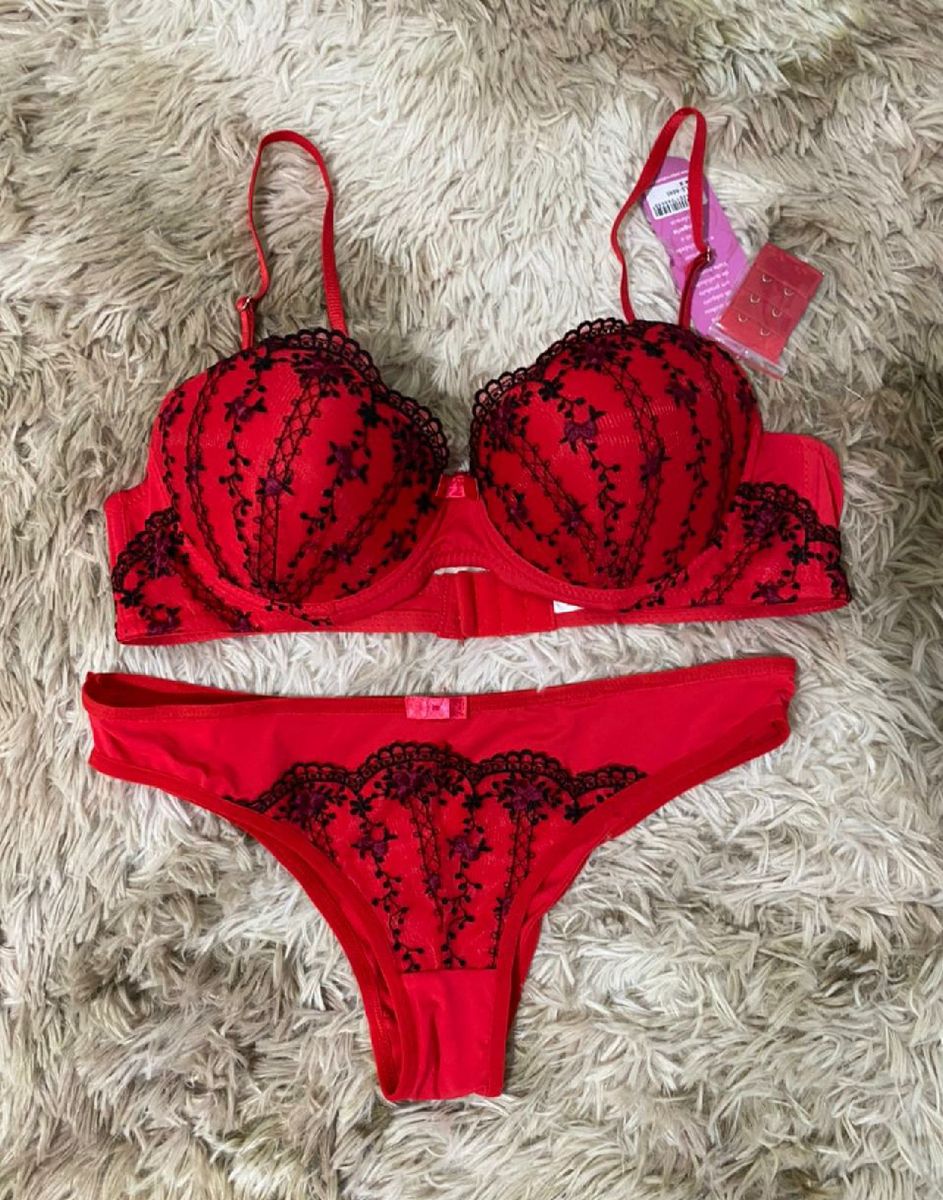 Conjunto Calcinha e Sutiã Lingerie Feminina Beijo Roubado Nunca