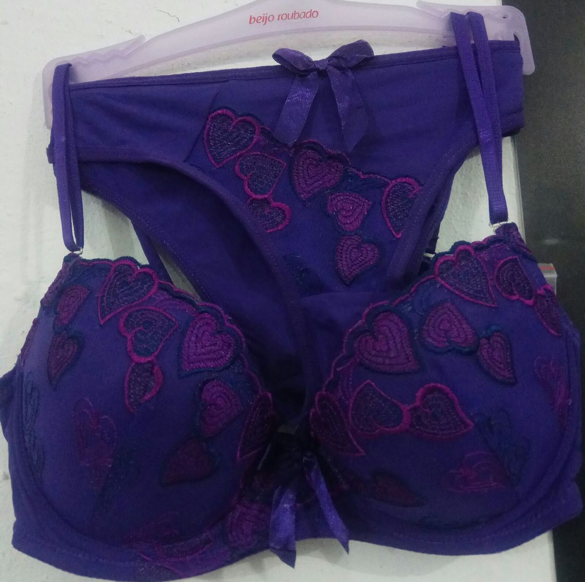 Conjunto Calcinha e Sutiã Lingerie Feminina Beijo Roubado Nunca Usado