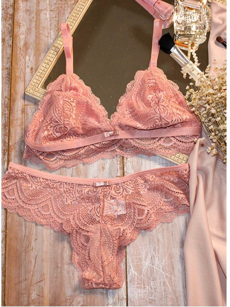 Conjunto De Lingerie Sem Bojo Cropped E Calcinha Fio Lingerie