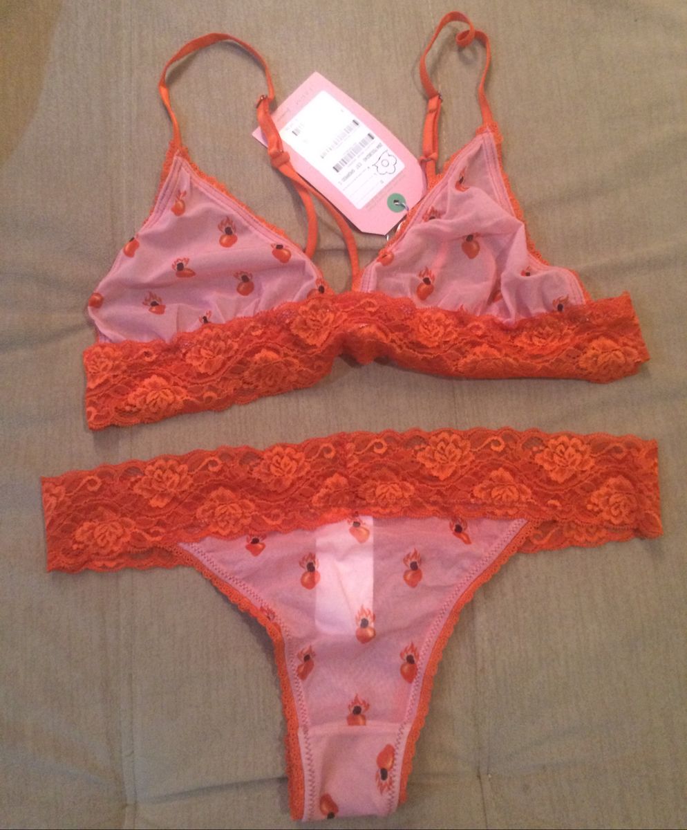 Conjunto Farm Caju Sagrado Rosa Rendado Calcinha Sutiã Lingerie