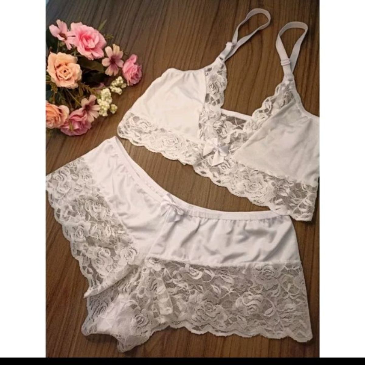 Conjunto Lingerie sem Bojo Iza Sutiã e Calcinha Meia Calesson Rendado