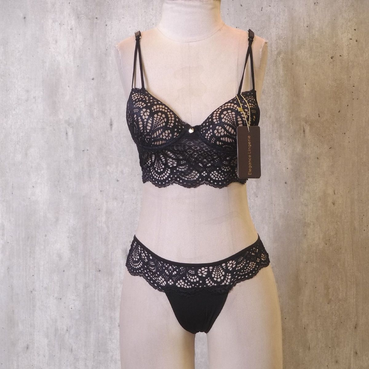 Conjunto Sutiã Preto e Bege Calcinha Preta Elegance Lingerie Lingerie