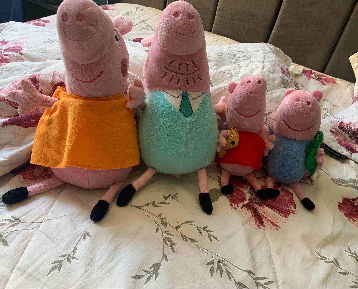 Família Peppa Pig Pelúcia Peppa Usado 87472464 enjoei