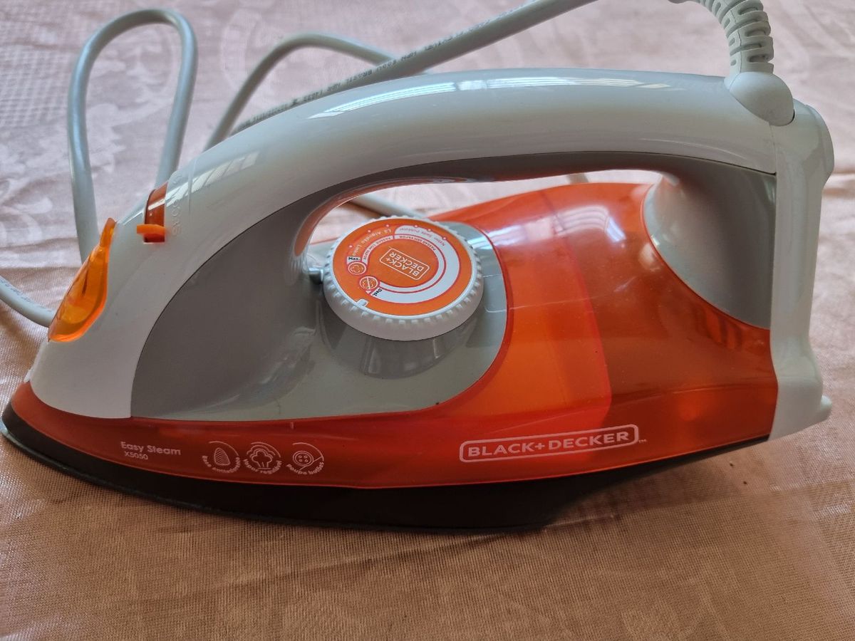 Ferro A Vapor X5050 1200w Laranja Black Decker 127v Original Item