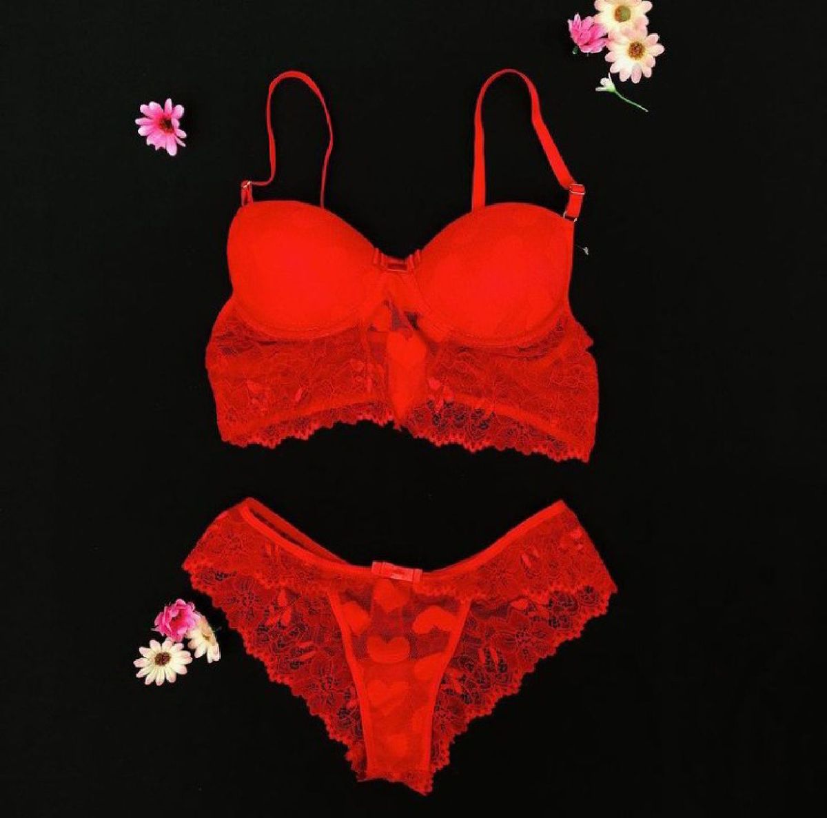 Lingerie Vermelha Sutiã P Renda e Corações Lingerie Feminina Nunca