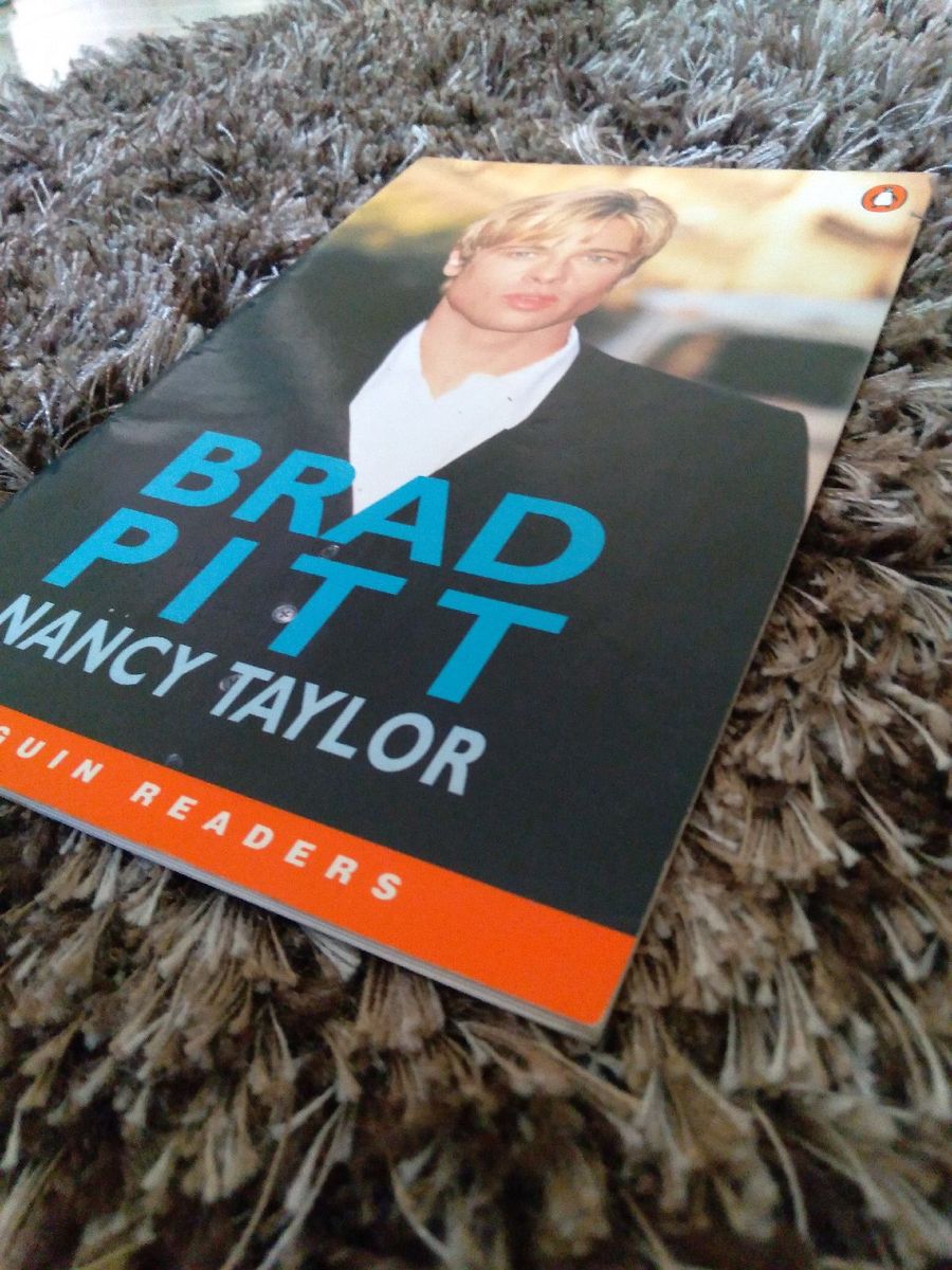 Livro em Inglês Brad Pitt literatura para Quem Está Aprendendo Inglês