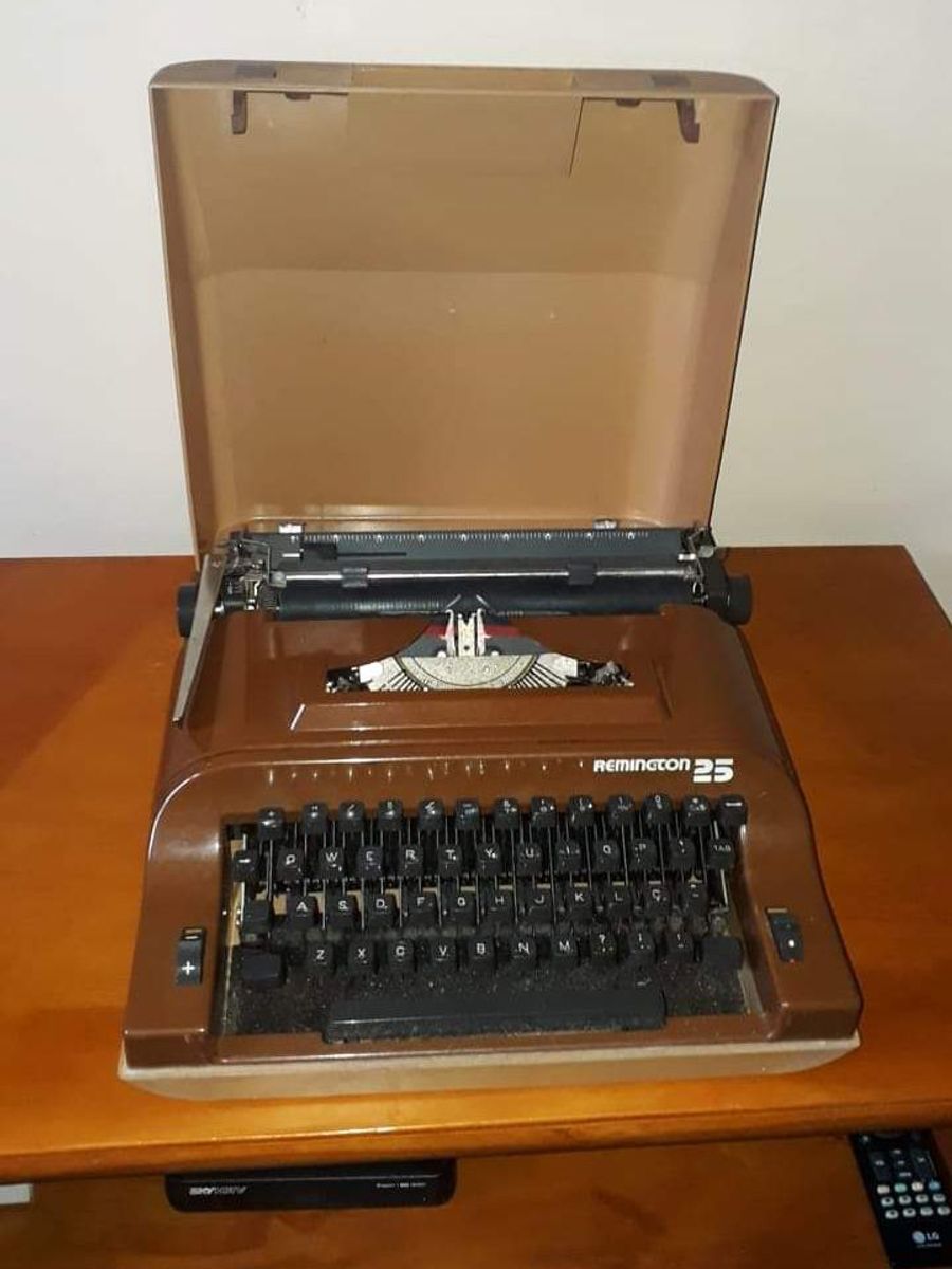 M Quina De Escrever Remington Produto Vintage E Retro Remington Usado