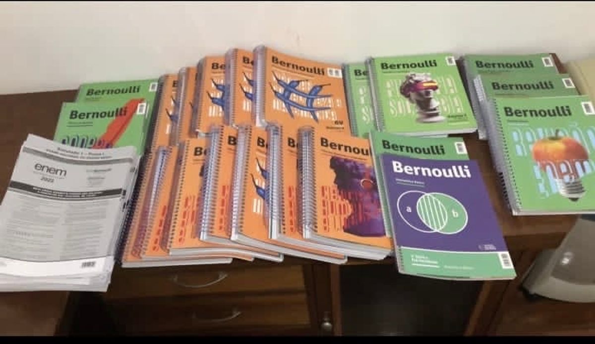 Material Pr Vestibular Bernoulli Livro Bernoulli Usado Enjoei