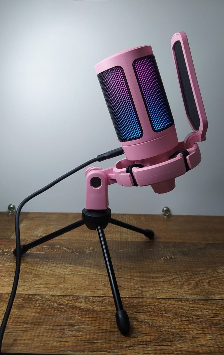 Microfone Gamer Rosa Pop Filter e Tripé 7 Tons Rgb Fifine