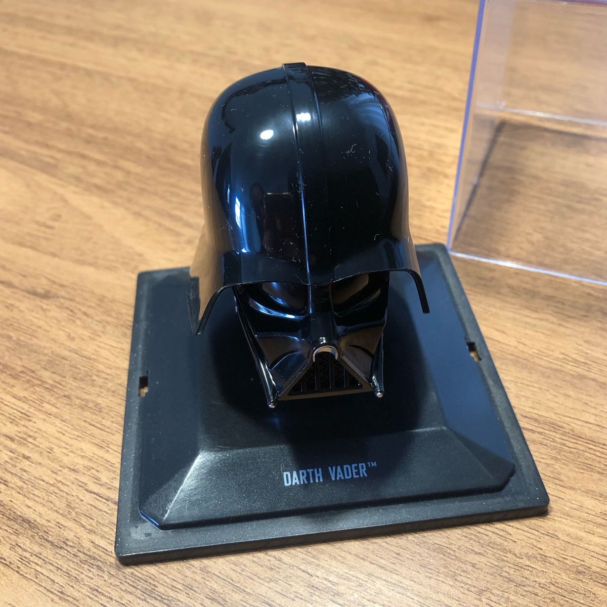 Miniatura Capacete Darth Vader Item de Decoração Star Wars Usado