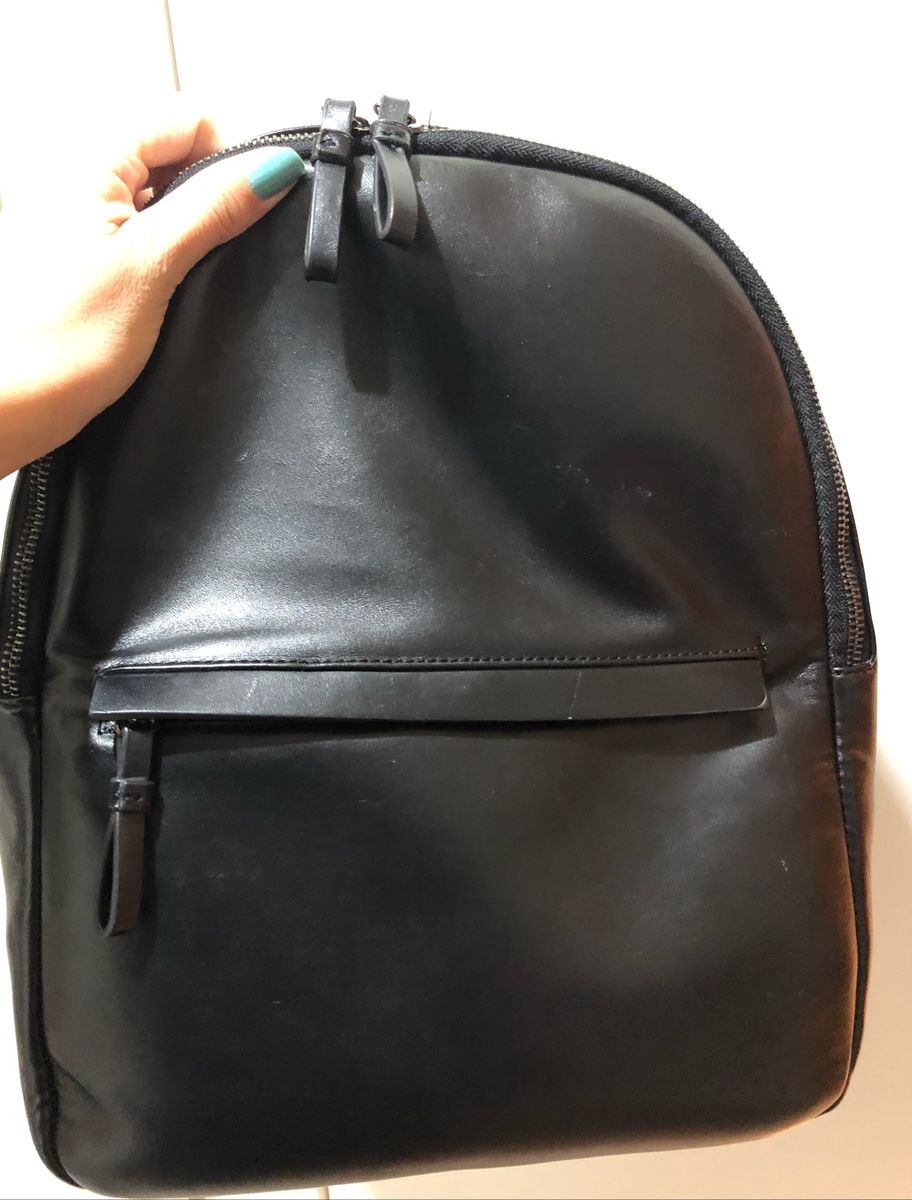 Mochila Preta Em Couro Fake Mochila Feminina Usado 35078649 Enjoei