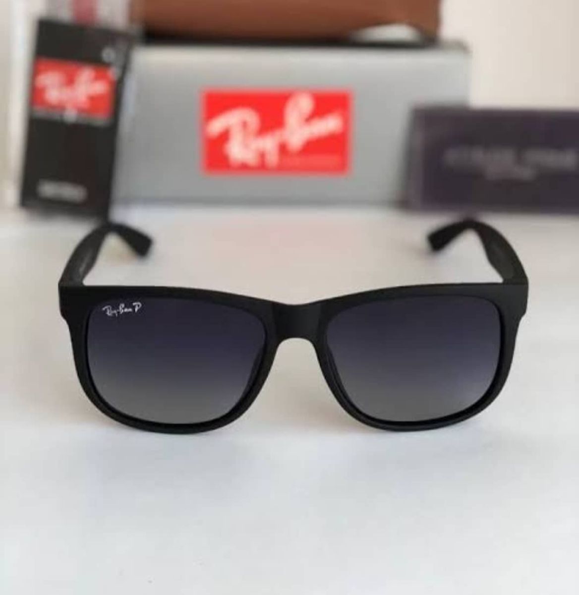 Óculos de Sol Polarizado Ray Ban Justin Fosco Preto Unissex