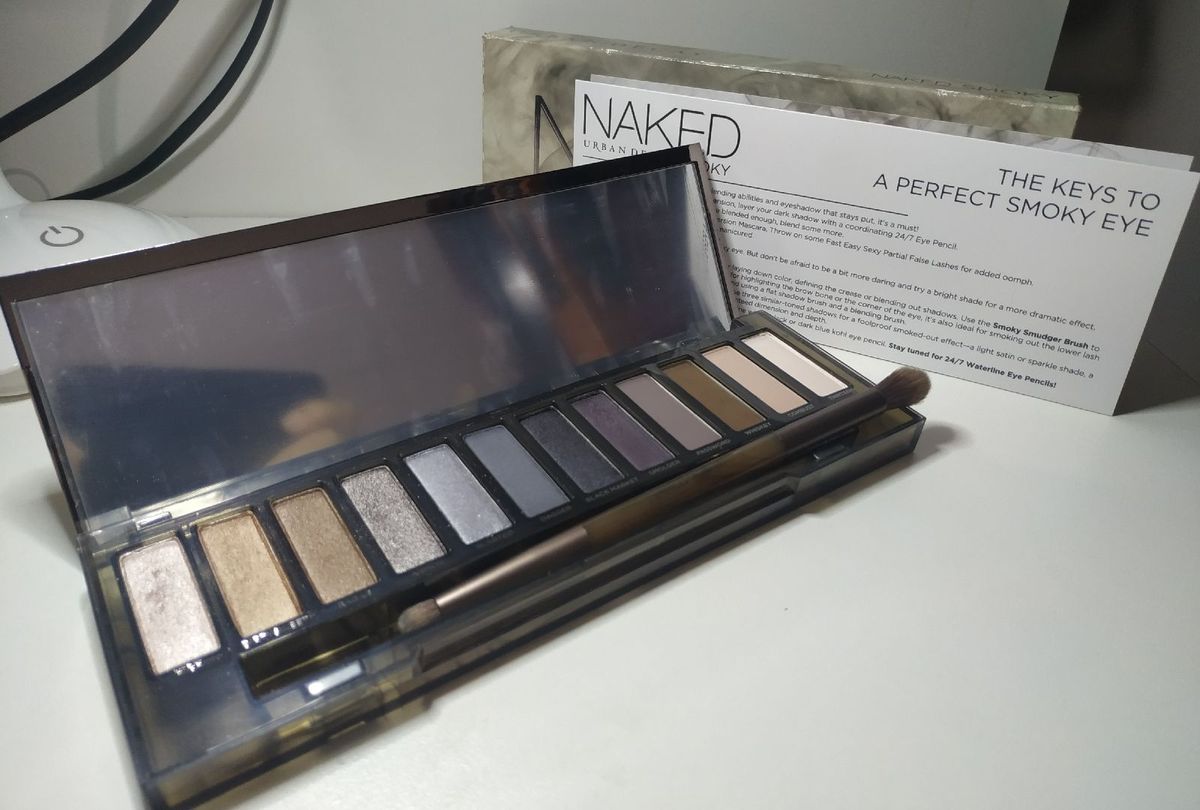 Paleta De Sombras Naked Smoky Original Maquiagem Feminina Urban Decay