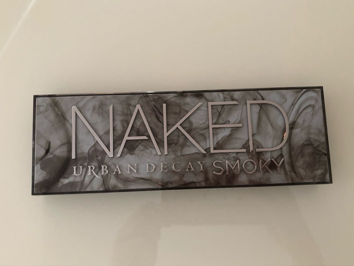 Paleta De Sombras Naked Smoky Maquiagem Feminina Urban Decay Usado