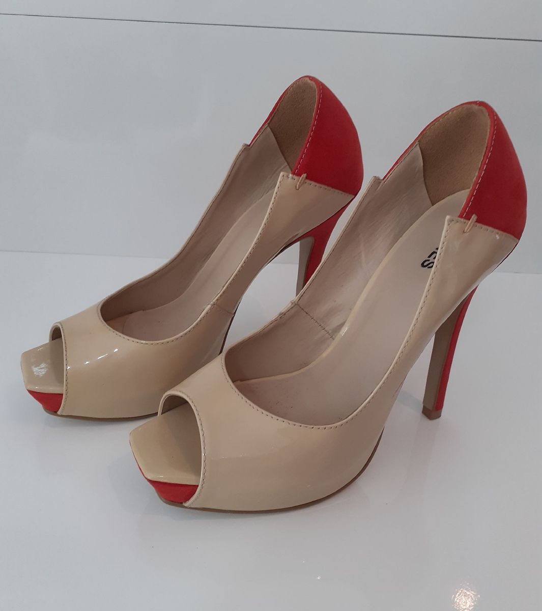 Peep Toe Dunes Nude Detalhe Em Vermelho Sapato Feminino Dunes