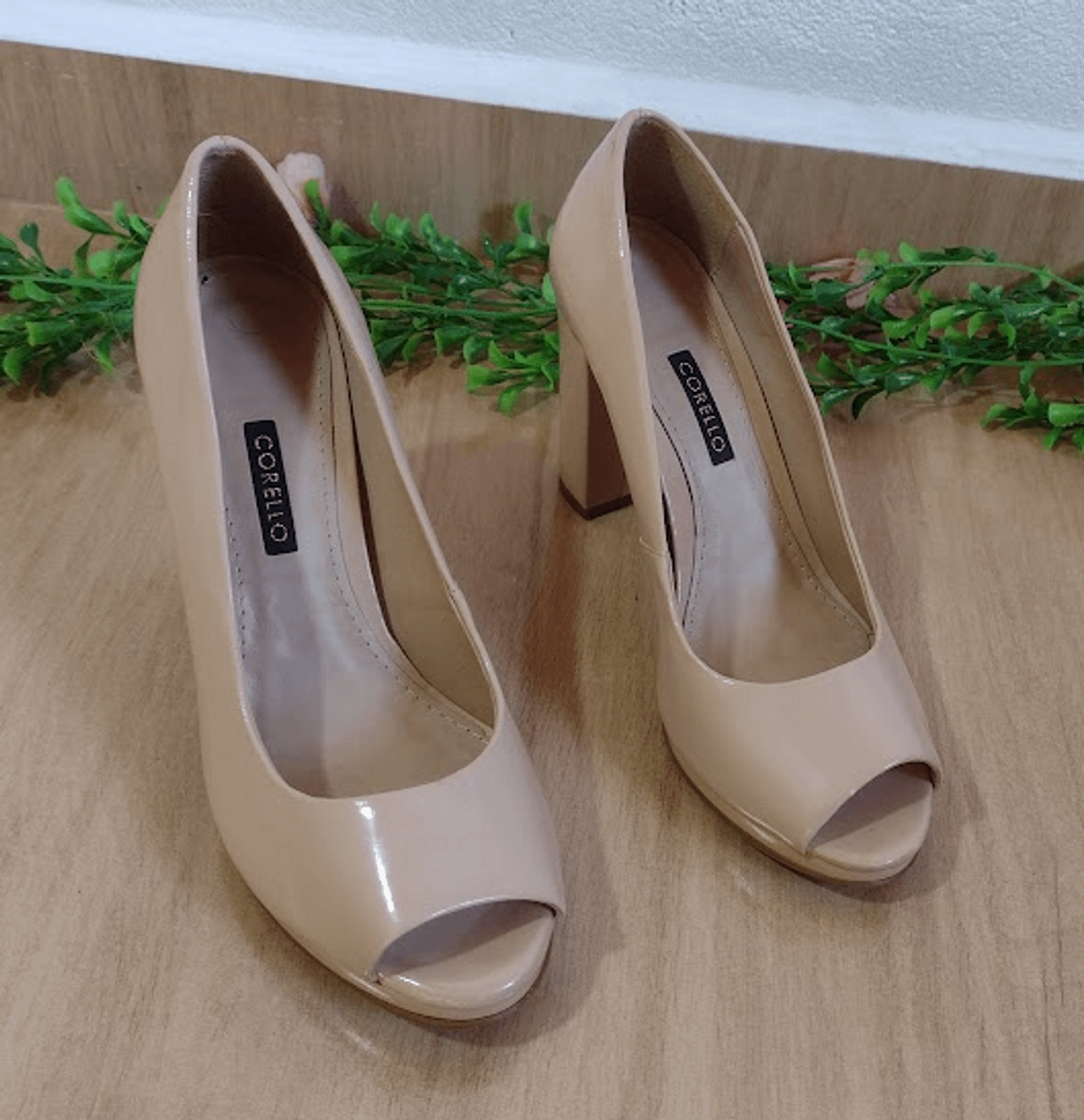 Peep Toe Verniz Salto Grosso Corello Nude Sapato Feminino Corello