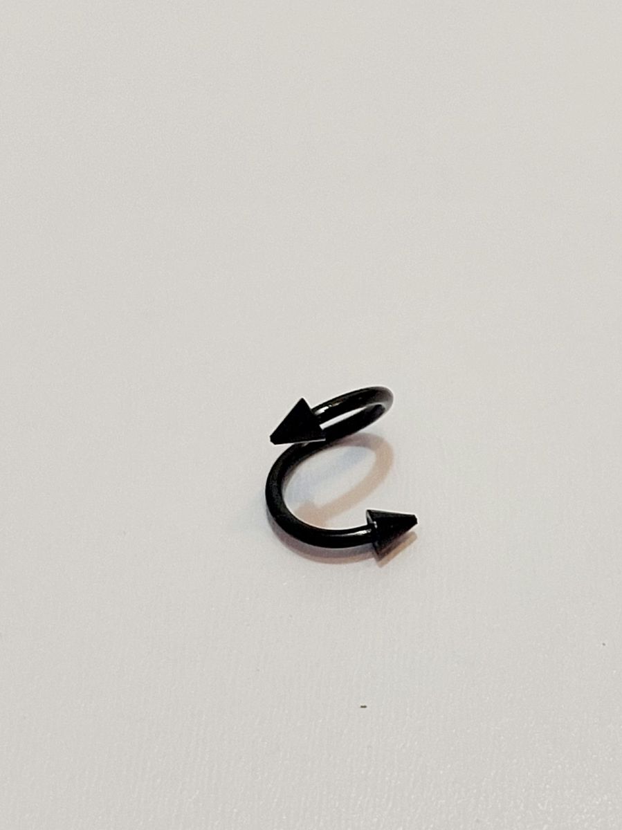 Piercing Twister Torcido Em A O Inox Preto Para L Bios Orelhas