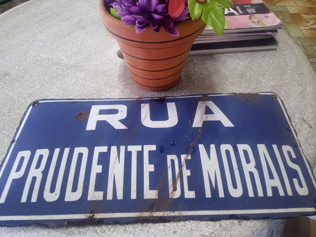 Placa Antiga Esmaltada Nome De Rua Produto Vintage E Retro Skiter