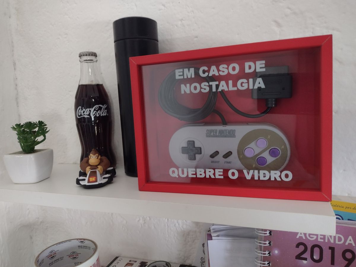 Quadro de Emergência em Caso de Nostalgia Quebre O Vidro Controle