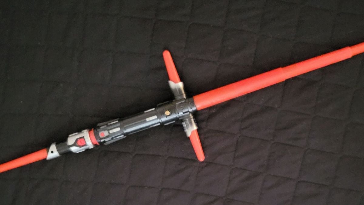 Sabre de Luz Eletrônico Kylo Ren Star Wars Brinquedo Hasbro Usado