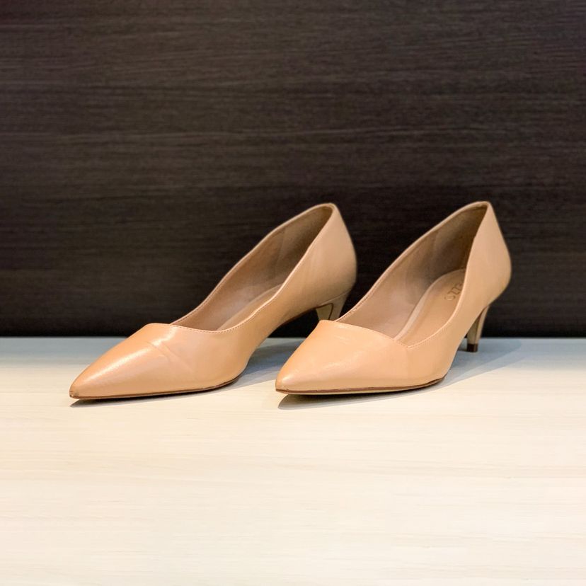 Scarpin Couro Salto Fino Baixo Arezzo Nude Sapato Feminino Arezzo