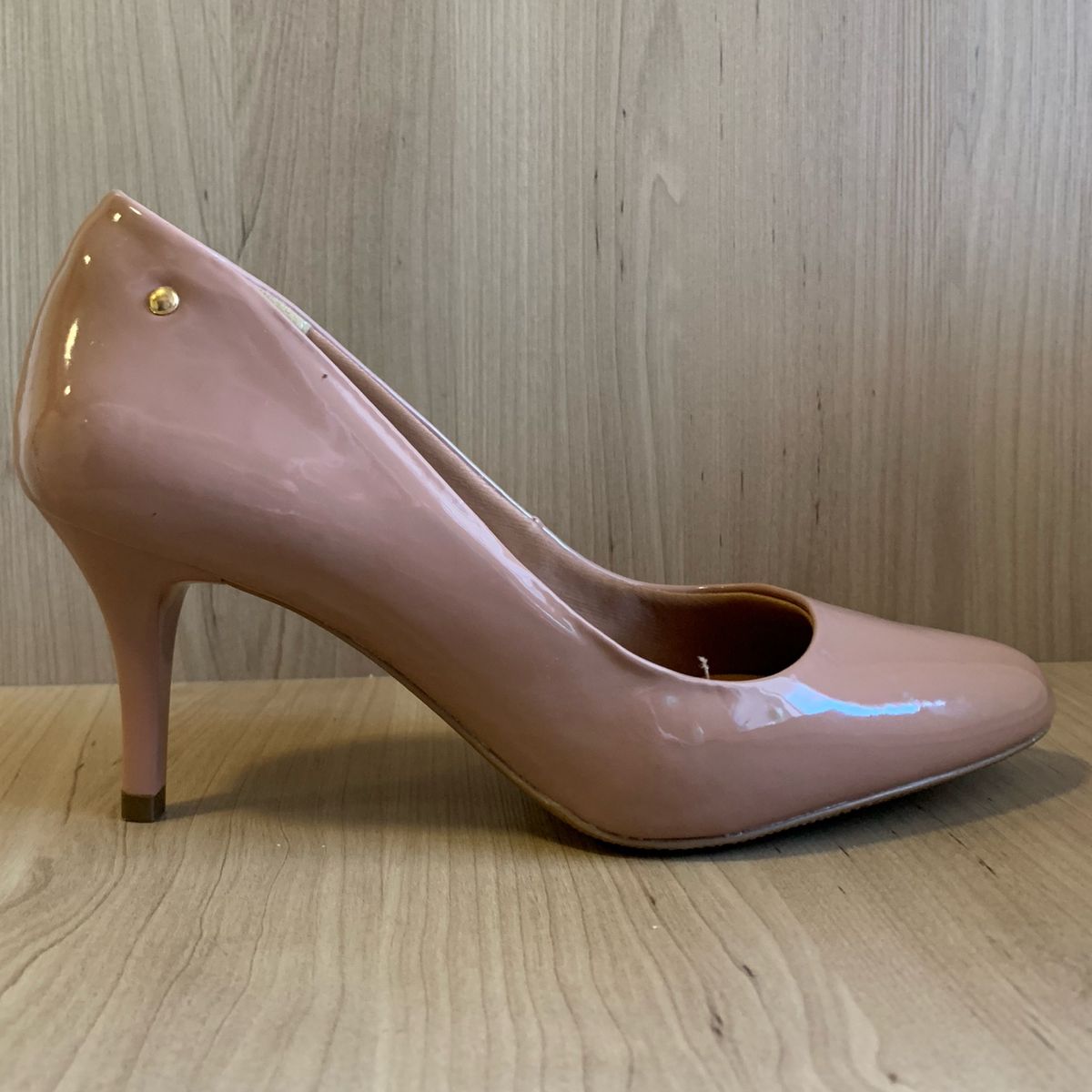 Scarpin Nude Verniz Baixinho Sapato Feminino Anne Kanner Nunca Usado