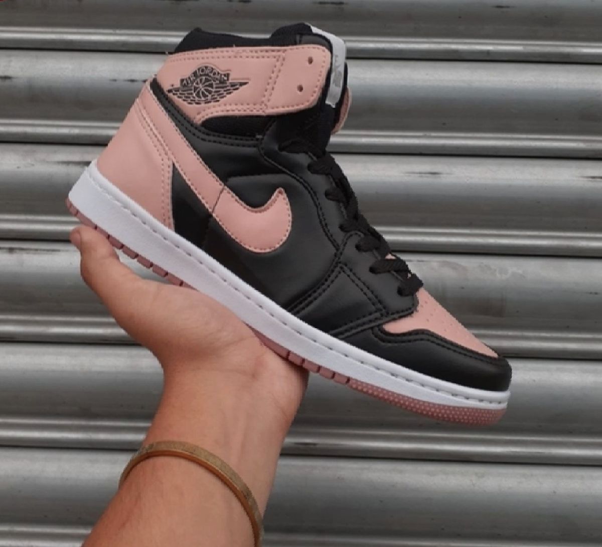 Tênis Niike Air Jordan 1 Masculino Preto nude N 39 Promoção Relâmpago