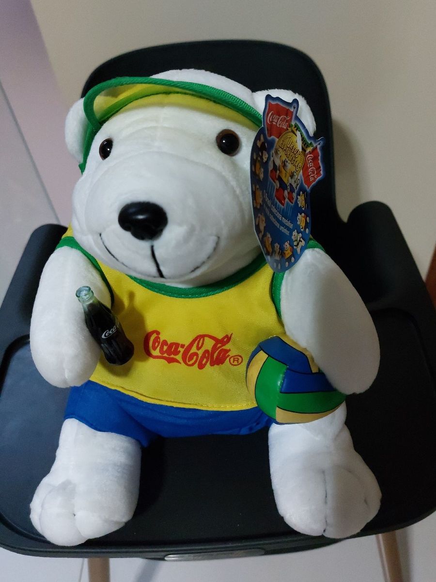 Urso da Coca Cola Vôlei Pelúcia Coca Cola Nunca Usado 81814722 enjoei