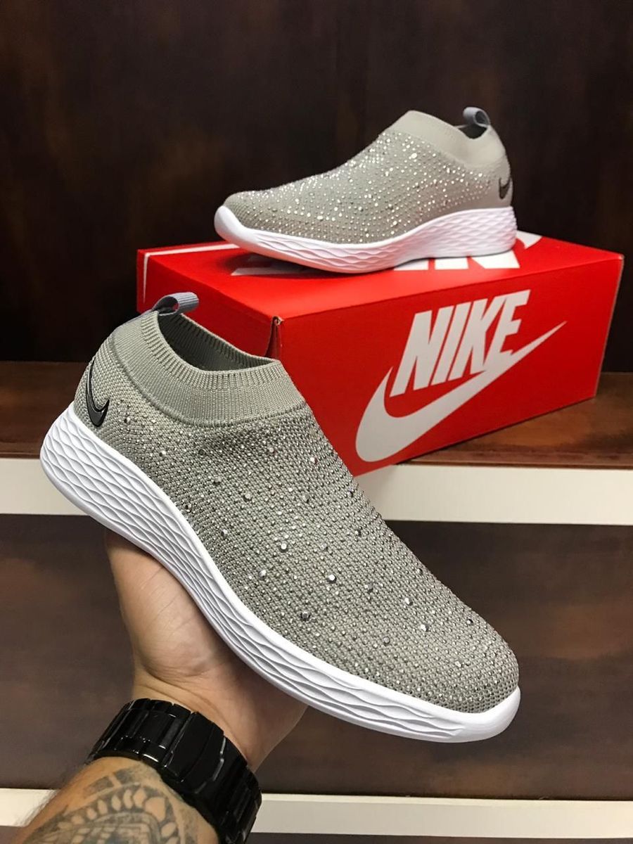 tenis slip on feminino nike