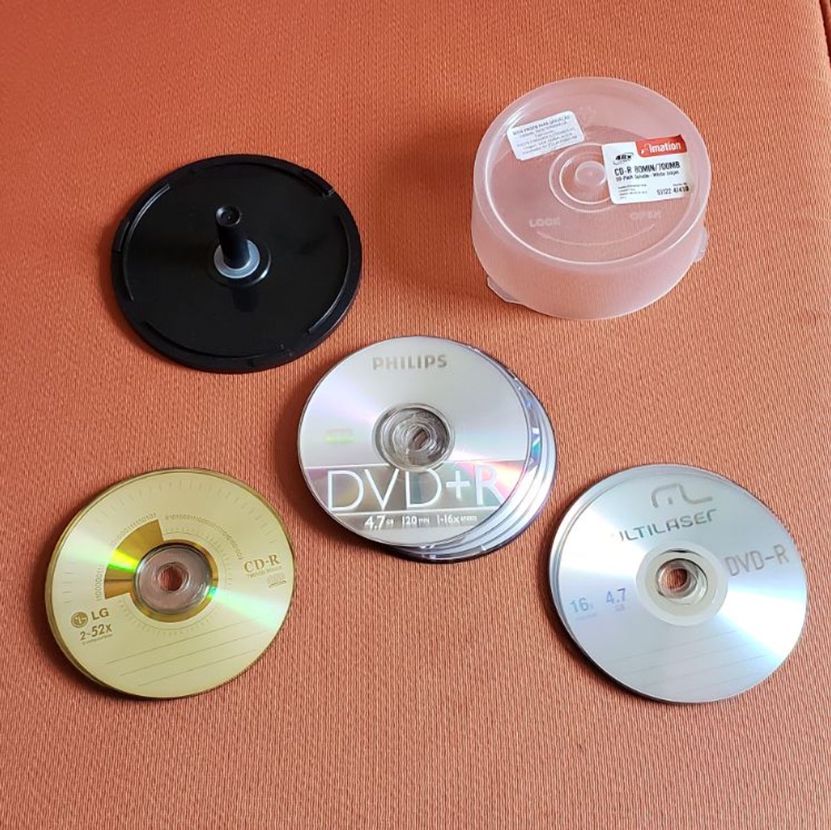 12 Dvd+R 8 Philips e 4 Multilaser 4.7gb 16x Speed + 6 Cd-R Lg