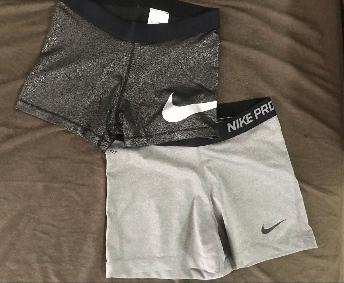 short feminino nike pro