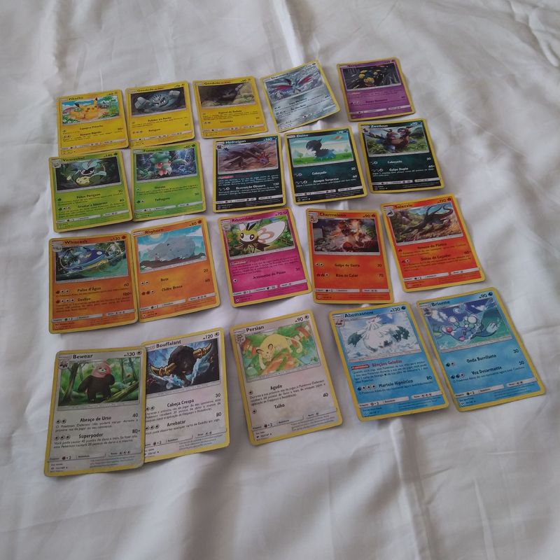 Vendo 60 Cartas de Pokemon Normais e 4 Raras, Produto Masculino Pokemon  Usado 91110177