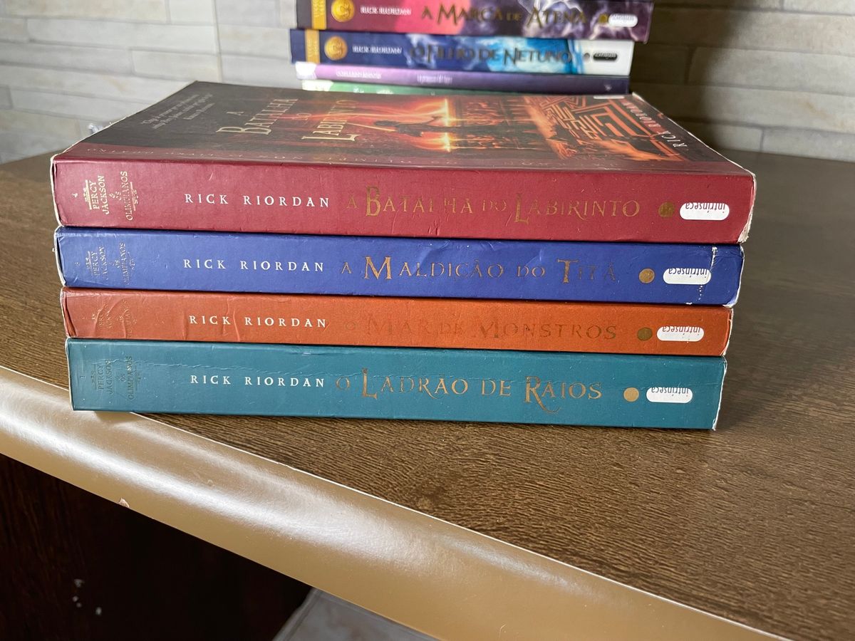4 Livros de Percy Jackson | Livro Intrisica Usado 86543774 | enjoei