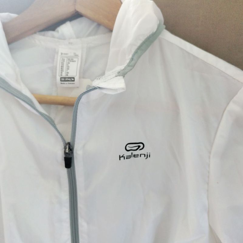 44/8472 Jaqueta Branca Kalenji Windbreaker Corta Vento Decathlon