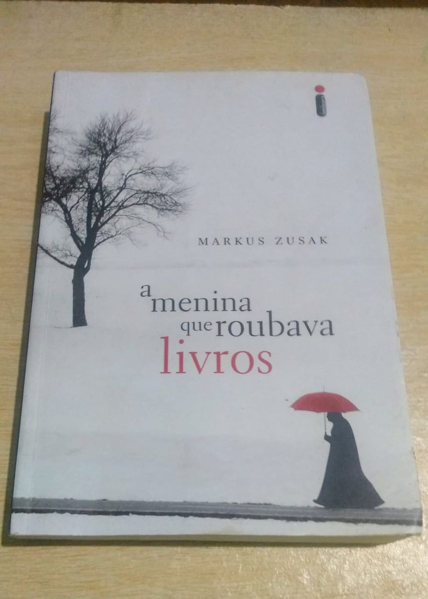 A Menina Que Roubava Livros - Markus Zusak - Intrínseca | Livro Editora ...