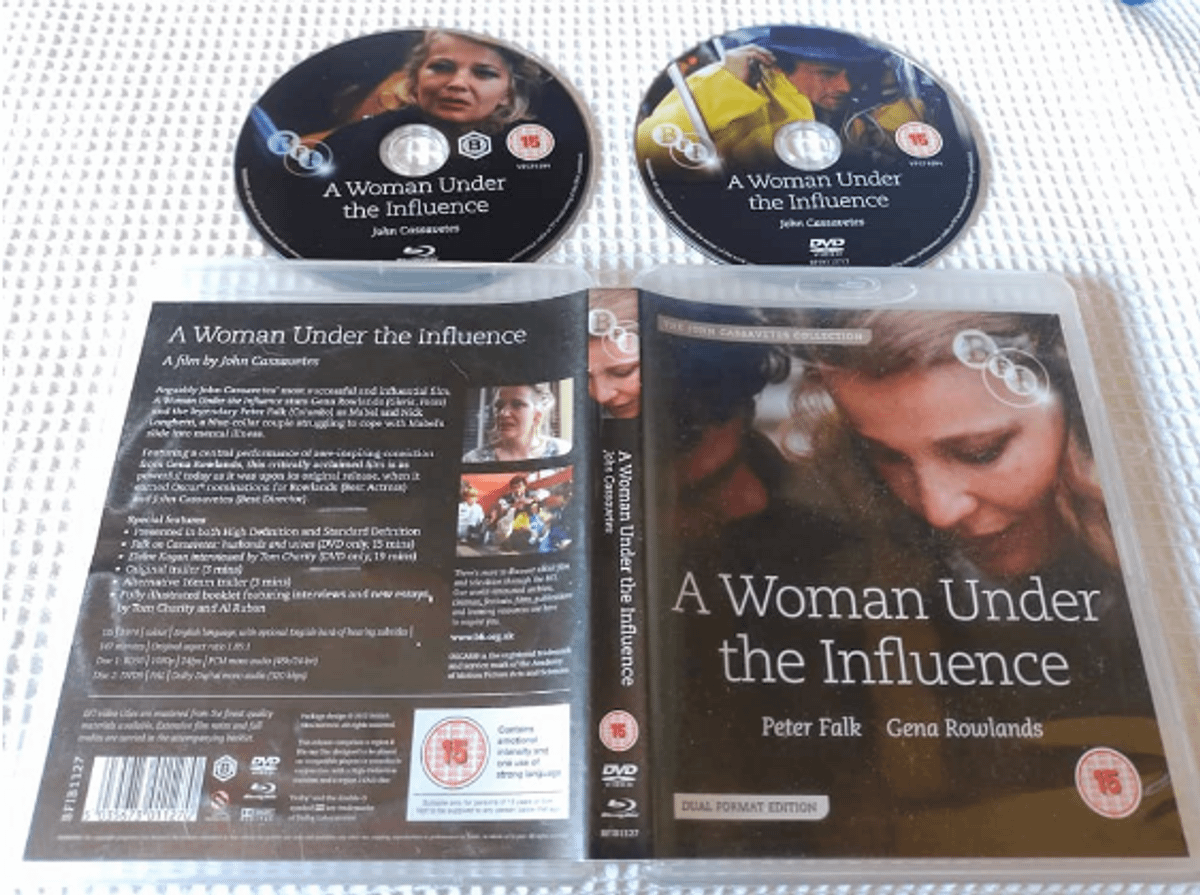 a Woman Under The Influence - Bluray + Dvd Filme Importado John Cassavetes, Filme e Série Bluray Filme Usado 91760417