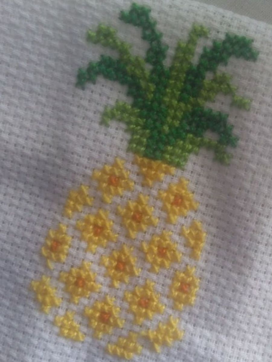 Abacaxi em Ponto Cruz | Item de Decoração Eu Que Fiz Nunca Usado