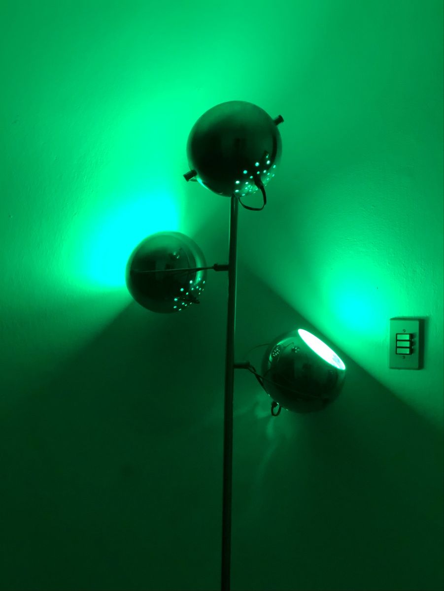 Abajur de Chão Luminária de Piso Reajustável Inox Móvel p/ Iluminação