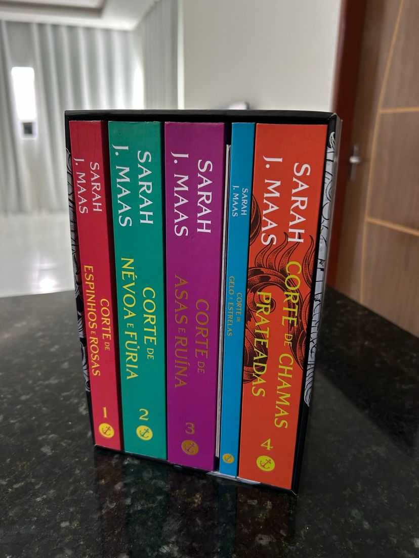 Acotar Box Corte de Espinho e Rosas Sarah J Maas | Livro Editora Galera ...