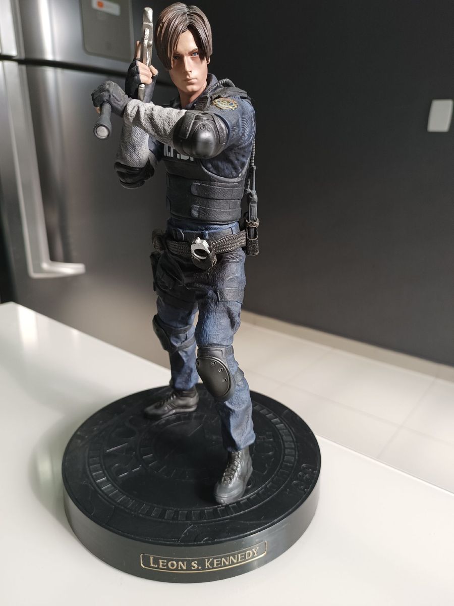 Action Figure Leon Resident Evil | Acessório p/ Videogame Resident Evil ...