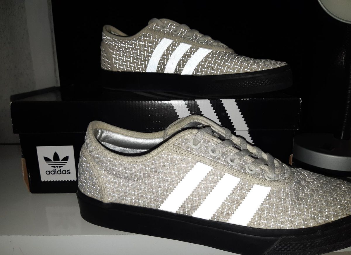 tenis da adidas olho de gato