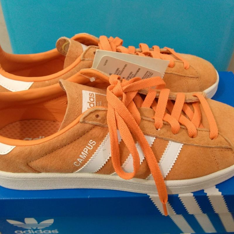 Adidas store campus laranja