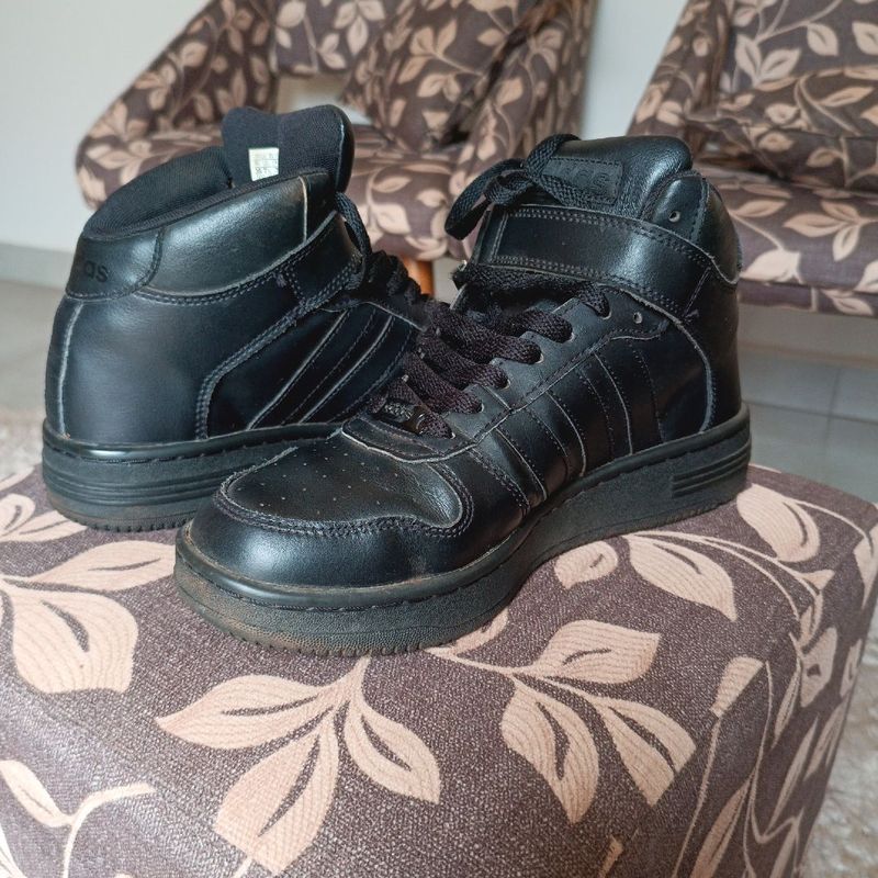 Adidas Cano Alto em Tênis Masculino Adidas Tênis Masculino  Adidas Usado 96441378 enjoei